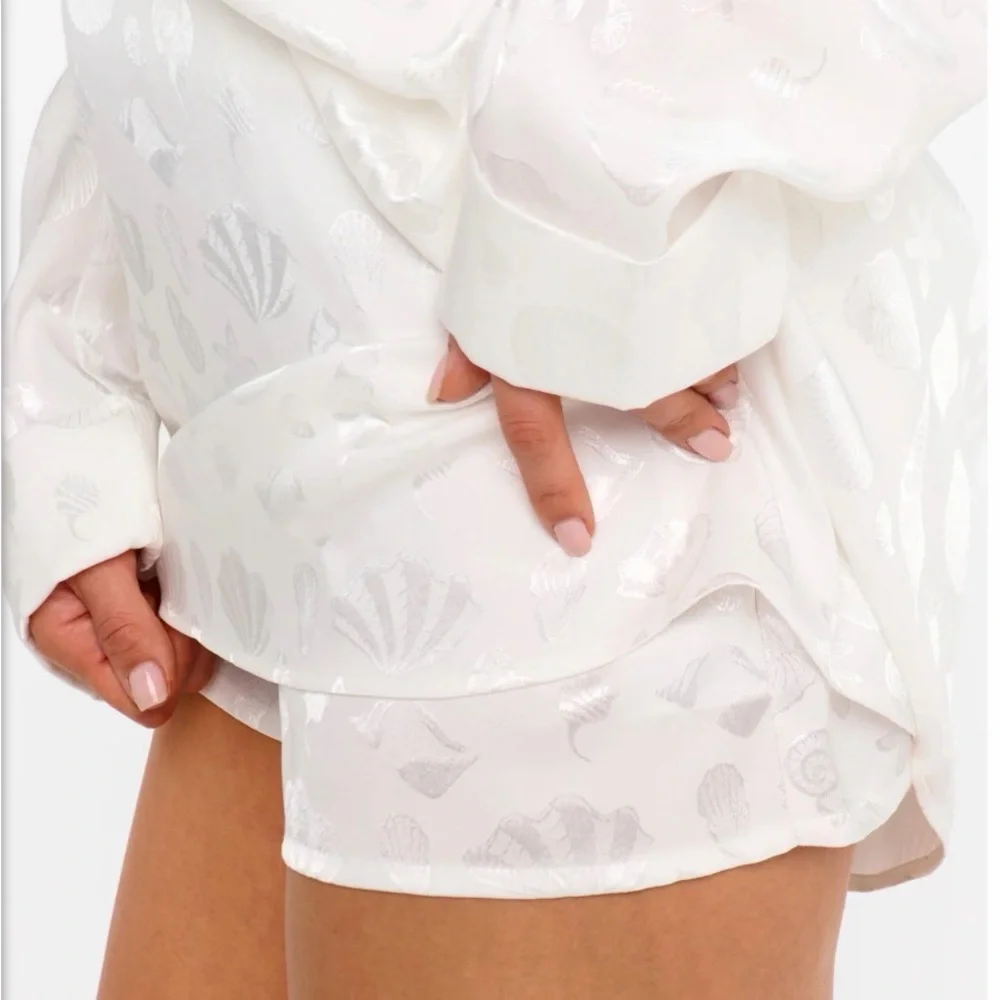 Show Me Your MuMu White Mini Skirt with Shell Jacquard